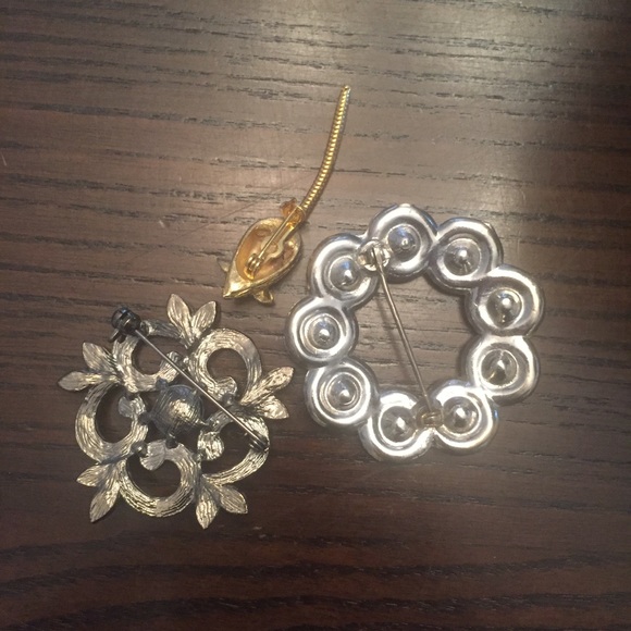 Bundle of Vintage Brooches - Picture 2 of 8